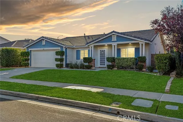 Hemet, CA 92543,3211 Bellwood
