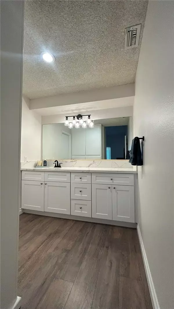 Murrieta, CA 92563,29376 Via Frontera