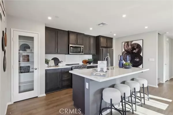 Fontana, CA 92336,15535 April Dawn Way #1