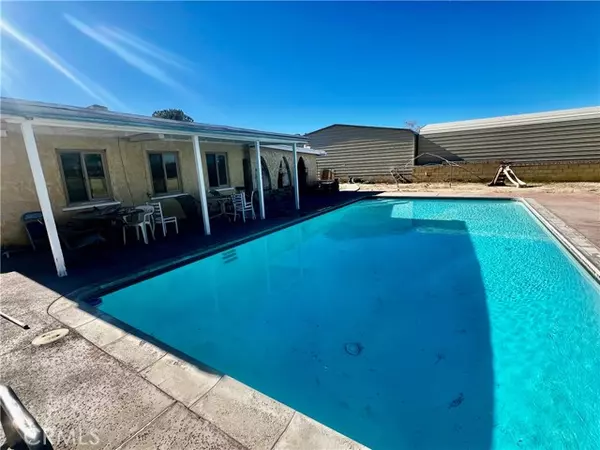 Twentynine Palms, CA 92277,74284 El Paseo