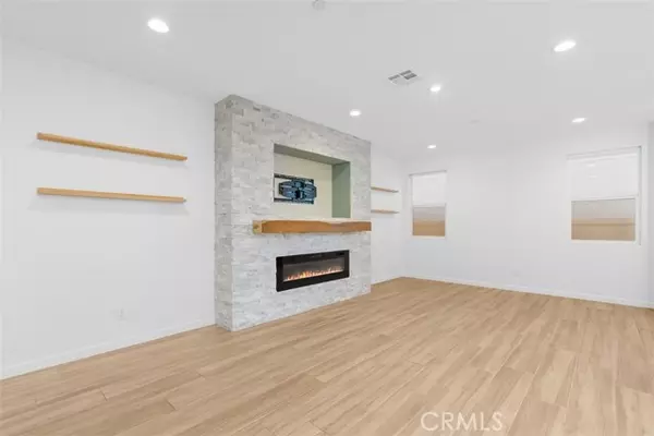 Lake Elsinore, CA 92530,29120 Tanoak