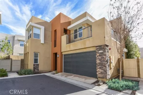 136 Newall, Irvine, CA 92618