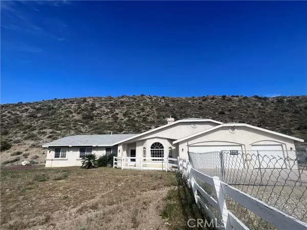 8585 hillsides, Pinon Hills, CA 92372