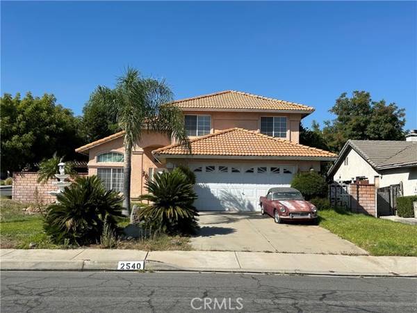 2540 W Calle Vista Drive, Rialto, CA 92377