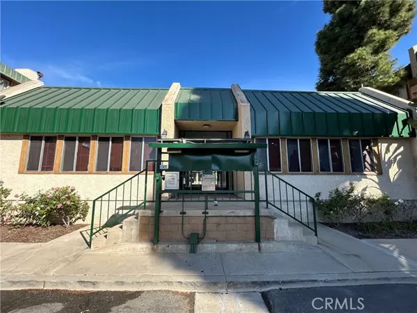 12121 Centralia Street #305, Lakewood, CA 90715