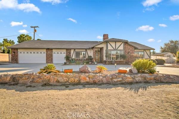 19985 Red Feather Road, Apple Valley, CA 92307