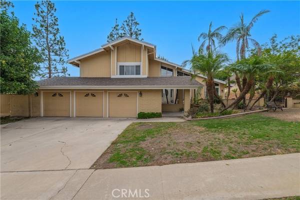 1790 N Mountain View Place, Fullerton, CA 92831