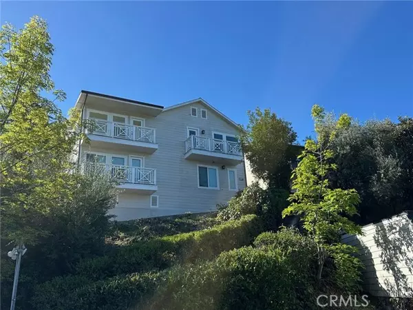 3907 Fredonia Drive, Los Angeles, CA 90068