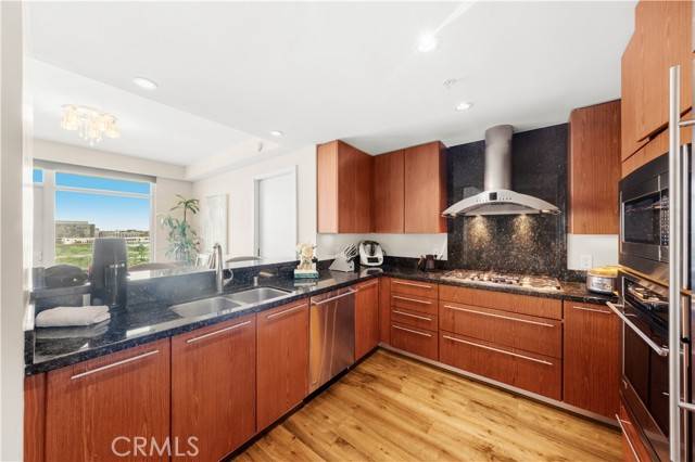 Irvine, CA 92612,3131 Michelson Dr #1206