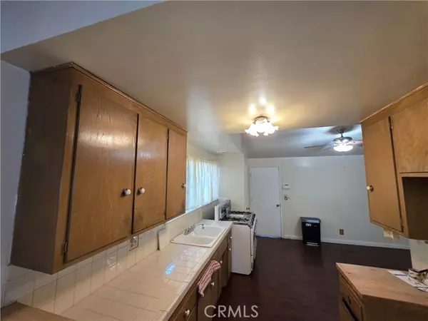 El Monte, CA 91733,10141 Brockway Street