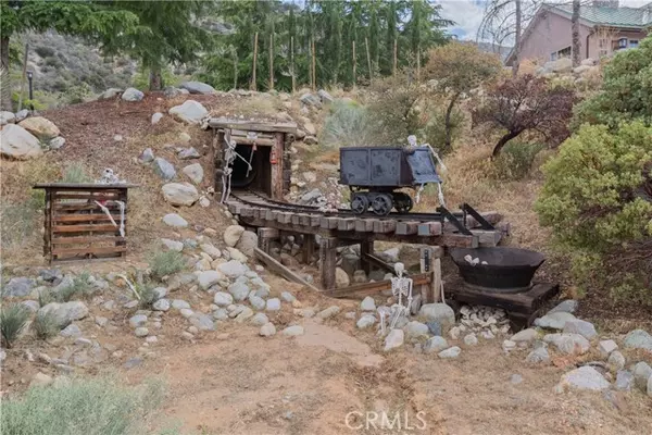 Wrightwood, CA 92397,1870 Oak Springs Valley Road