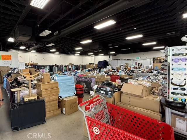 Pomona, CA 91766,2085 Garey AVE