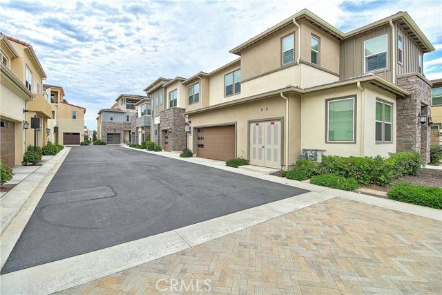 Lake Forest (el Toro), CA 92630,261 Siena