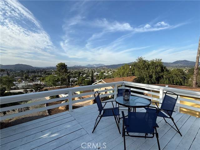 El Cajon, CA 92019,1233 Bonita Way