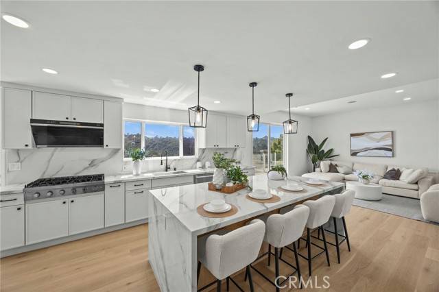 2377 Mount Olympus Drive, Los Angeles, CA 90046
