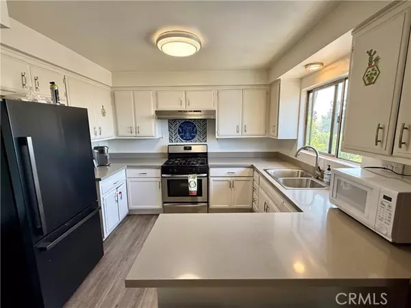 12287 Osborne Street #12, Pacoima (los Angeles), CA 91331