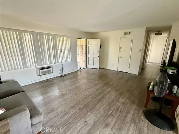 Pacoima (los Angeles), CA 91331,12287 Osborne Street #12