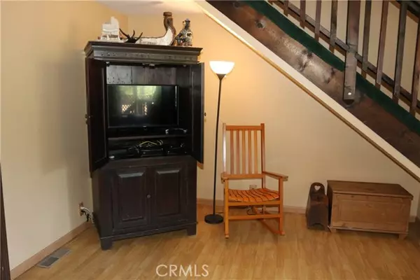 Big Bear Lake, CA 92315,42515 Alta Vista Avenue