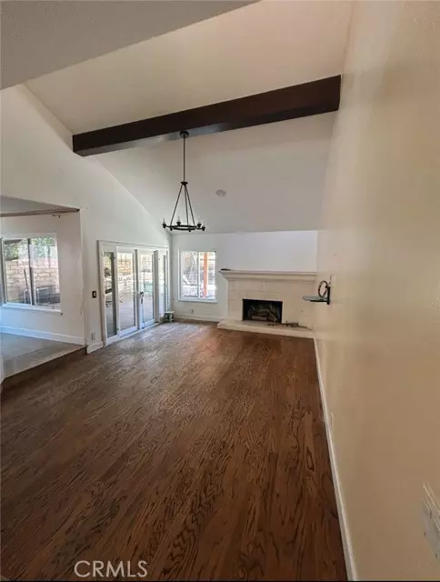 West Hills (los Angeles), CA 91304,23774 Burton Street