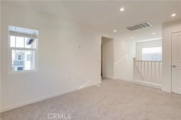 Fontana, CA 92336,16042 Olivas St
