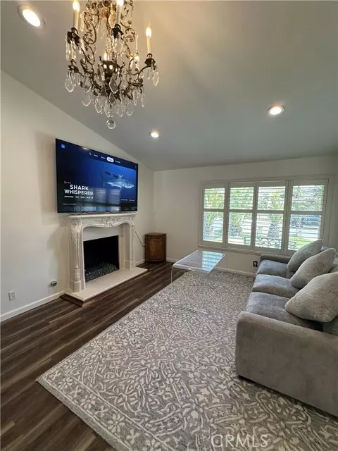 Moorpark, CA 93021,13191 Honeybee Street