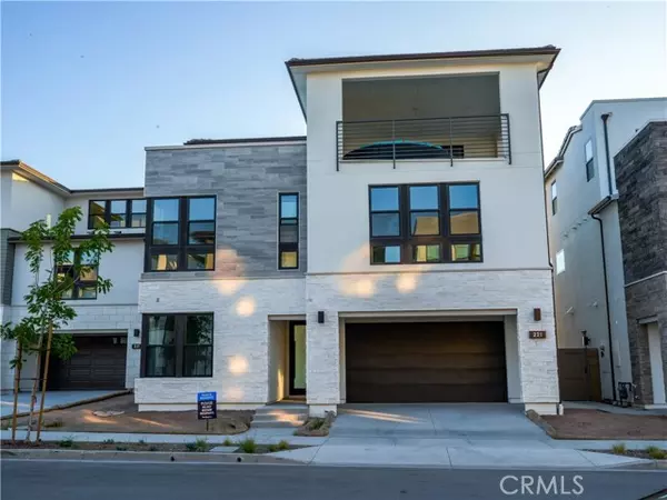 Irvine, CA 92618,221 Stage