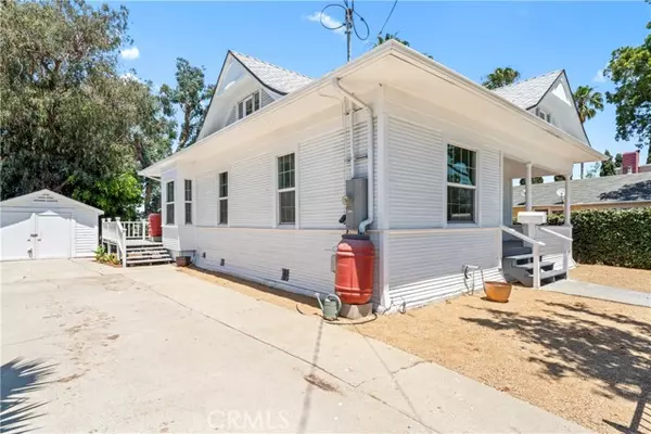 Long Beach, CA 90813,976 N Loma Vista Drive