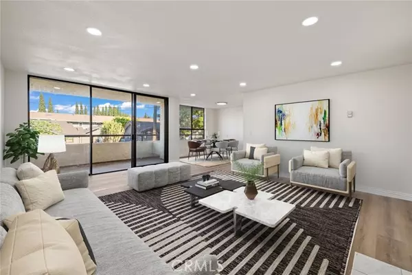 Long Beach, CA 90802,225 Hermosa Ave #103