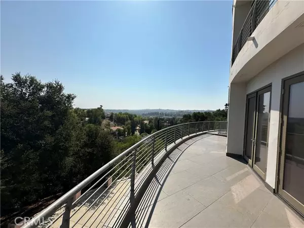 Calabasas, CA 91302,5077 Schumacher Road