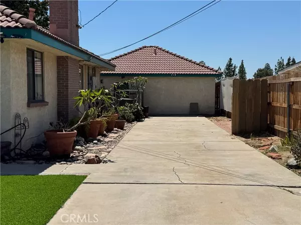 Rialto, CA 92376,758 S Acacia Avenue