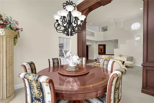 Rancho Santa Margarita, CA 92679,14 Beaconsfield