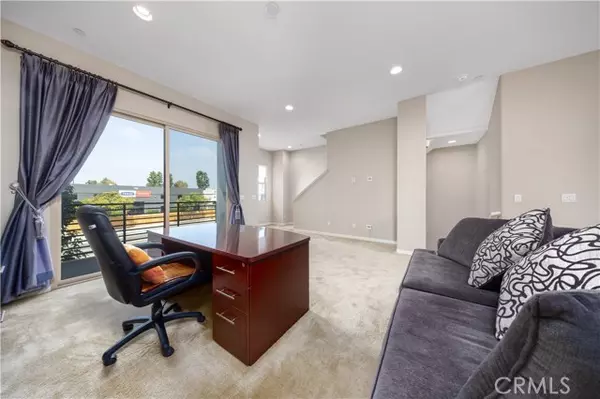 Upland, CA 91786,718 Central Avenue