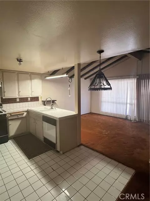 Pacoima (los Angeles), CA 91331,9688 Kewen Avenue