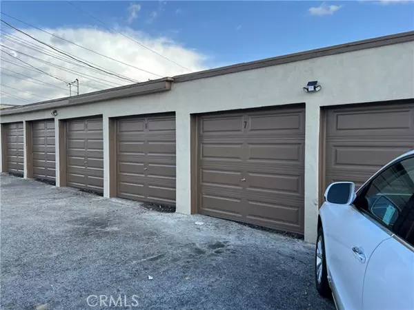 Rialto, CA 92376,242 W Jackson Street