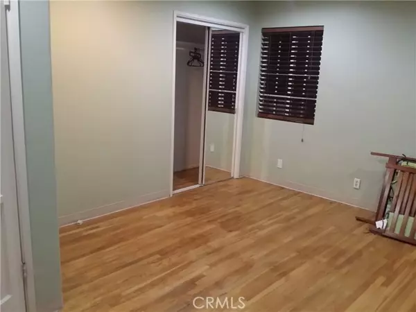 Reseda (los Angeles), CA 91335,19106 Cantara Street