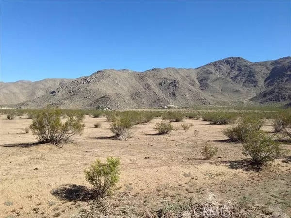 9500 Pumalo Avenue, Apple Valley, CA 92307