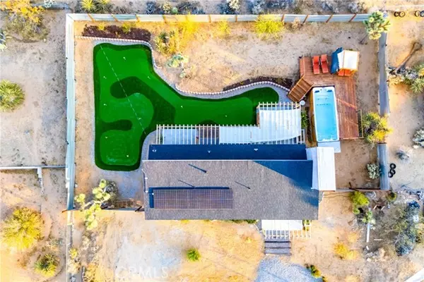 Joshua Tree, CA 92252,60423 La Mirada Trail