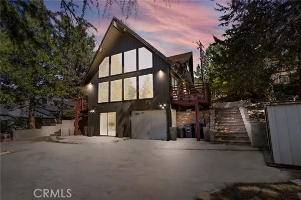 1074 Yellowstone Drive, Wrightwood, CA 92397