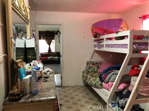 Highland, CA 92404,6994 Elmwood Road