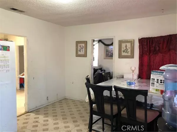 Highland, CA 92404,6994 Elmwood Road