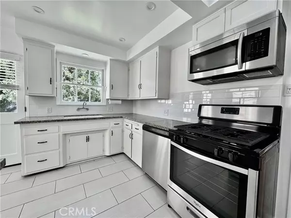 Los Angeles, CA 91436,4918 Haskell Avenue