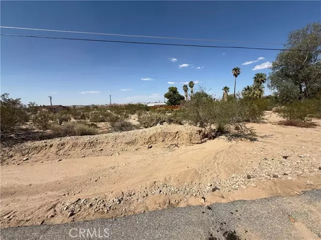 Twentynine Palms, CA 92277,72638 Sullivan