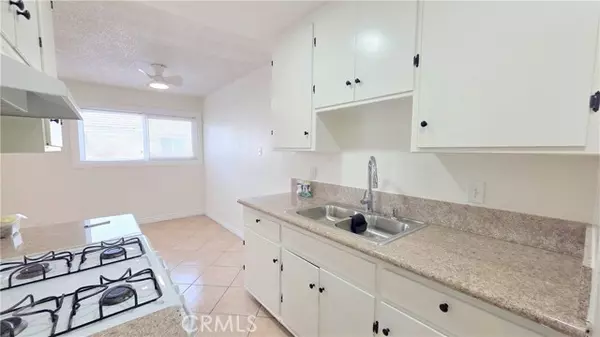 El Monte, CA 91732,3733 Durfee #8