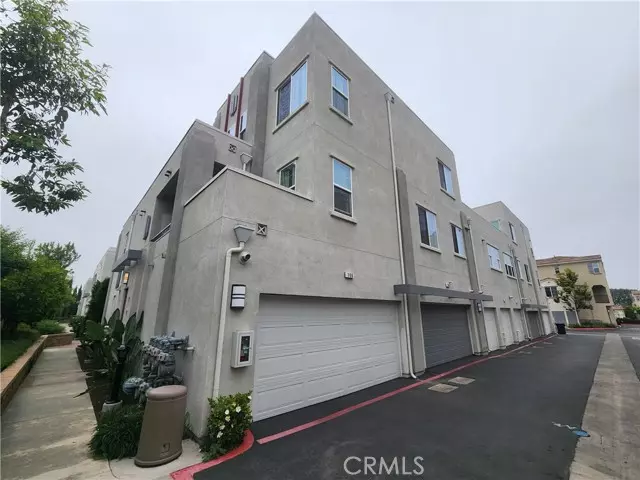 Upland, CA 91786,106 Macintosh Way