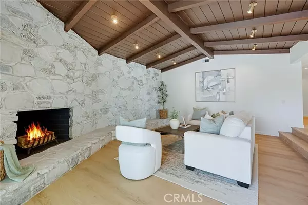 Corona, CA 92882,1167 Hummingbird