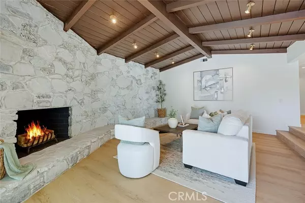 Corona, CA 92882,1167 Hummingbird