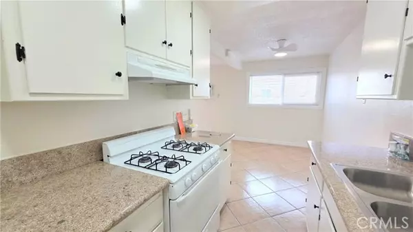 El Monte, CA 91732,3733 Durfee #7