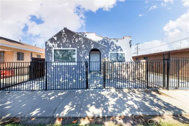 Los Angeles, CA 90044,719 W Century