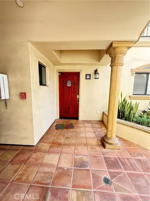 Pasadena, CA 91106,856 S Marengo #7