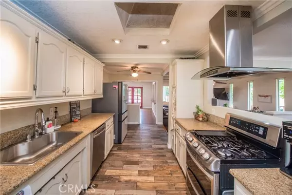 Fontana, CA 92335,9348 Locust